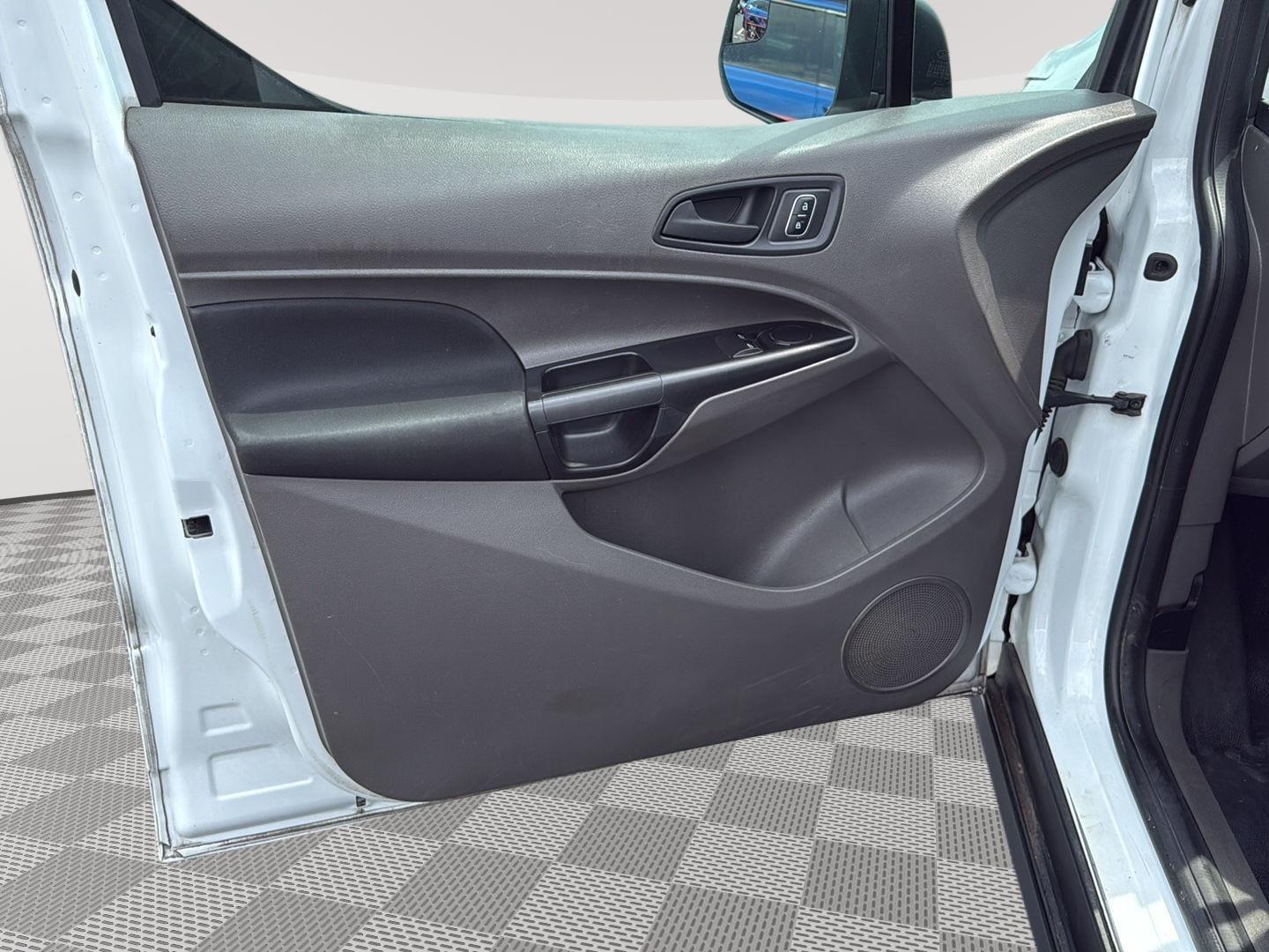 2020 Ford Transit XL Cargo Van photo 9