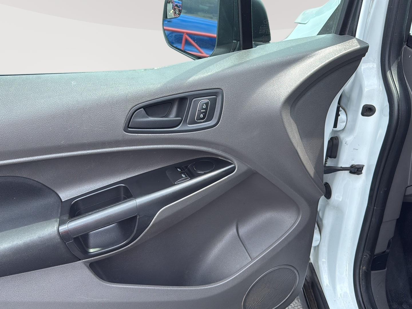 2020 Ford Transit XL Cargo Van photo 10