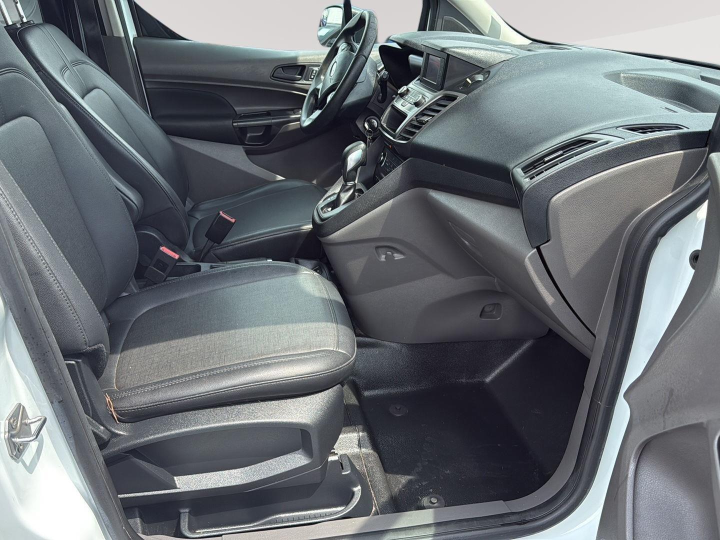 2020 Ford Transit XL Cargo Van photo 29
