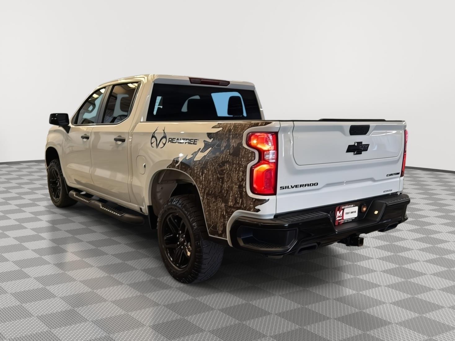 2022 Chevrolet Silverado 1500 Custom Trail Boss photo 3