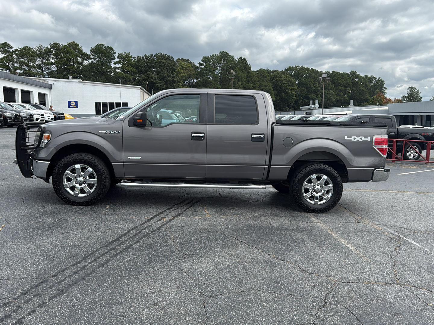 2014 Ford F-150 XLT photo 2