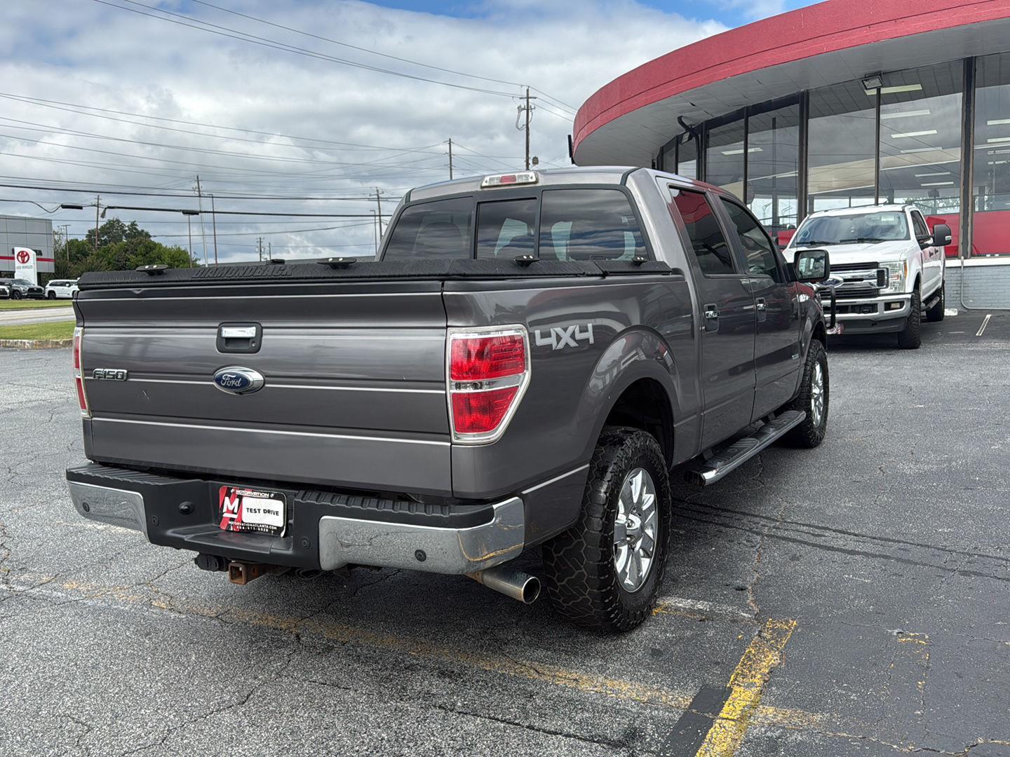 2014 Ford F-150 XLT photo 5