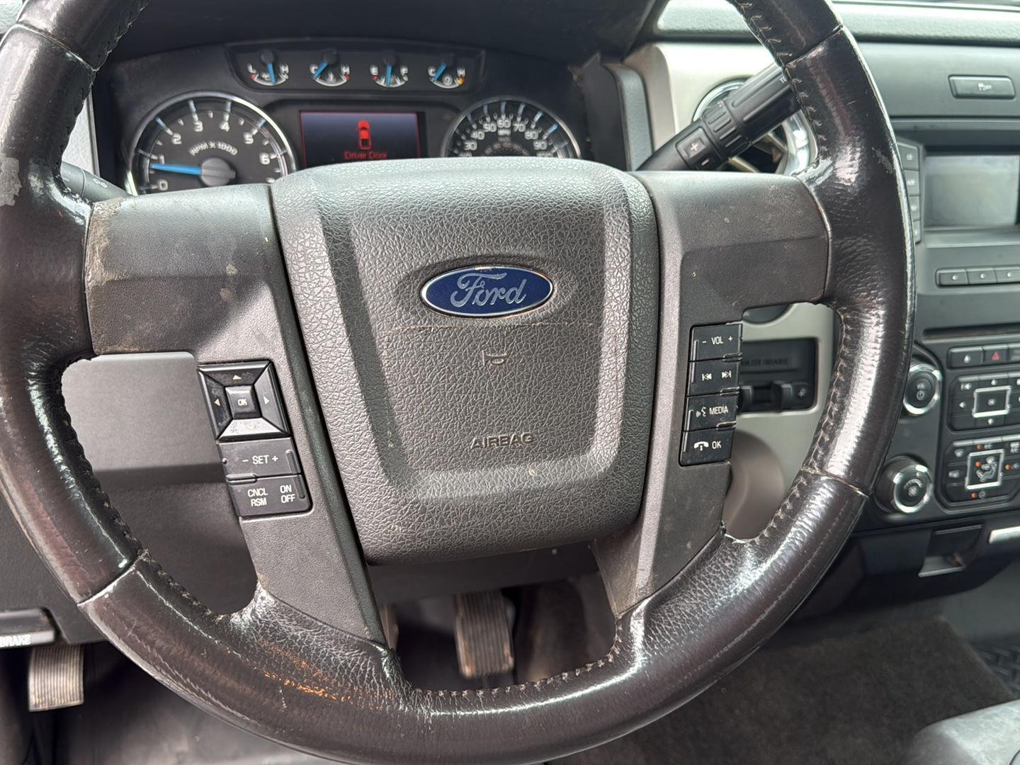2014 Ford F-150 XLT photo 12