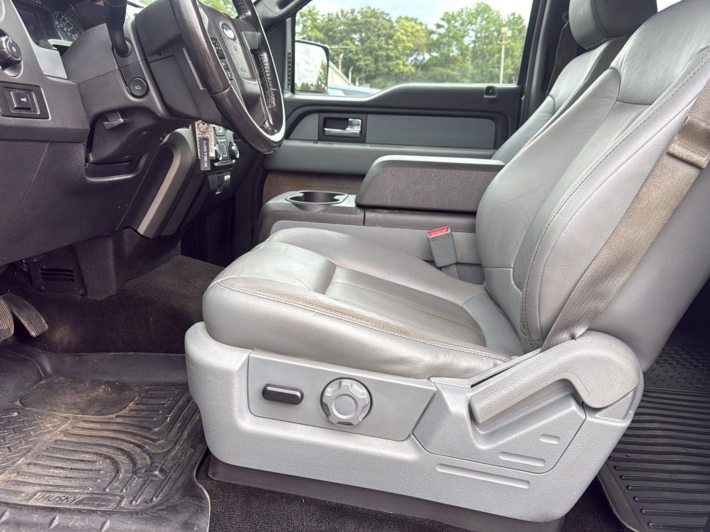 2014 Ford F-150 XLT photo 14
