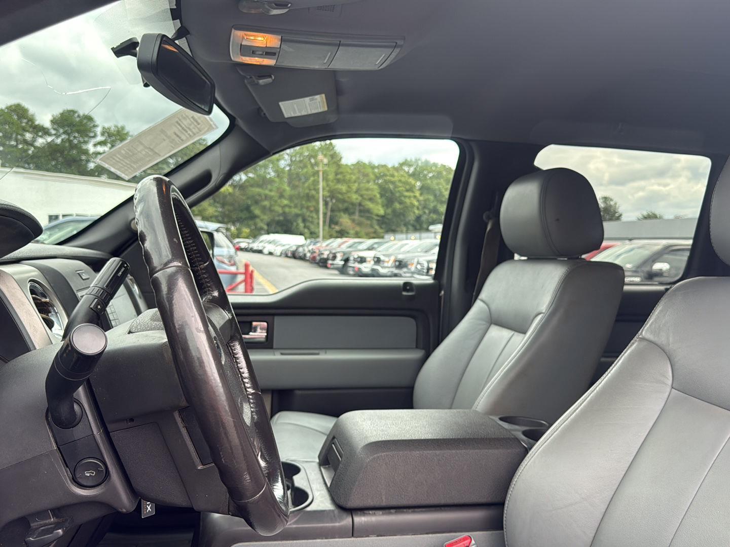 2014 Ford F-150 XLT photo 16