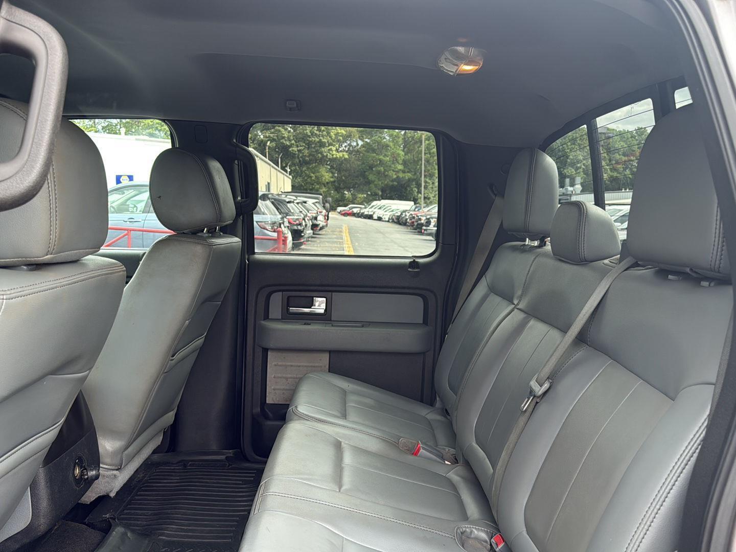 2014 Ford F-150 XLT photo 22
