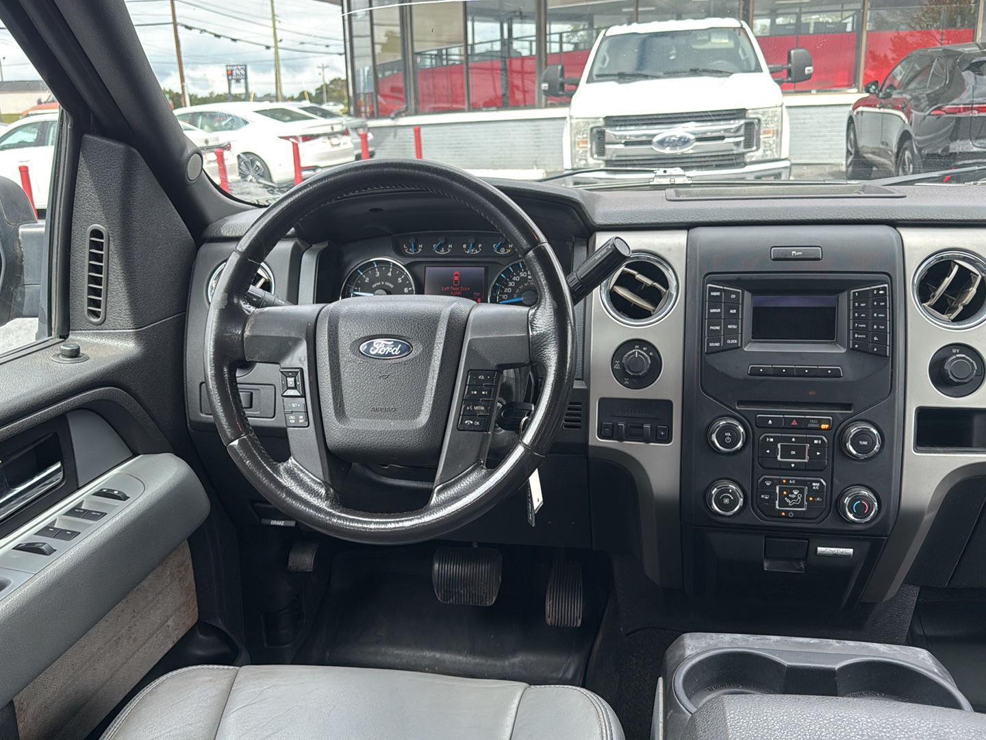 2014 Ford F-150 XLT photo 26