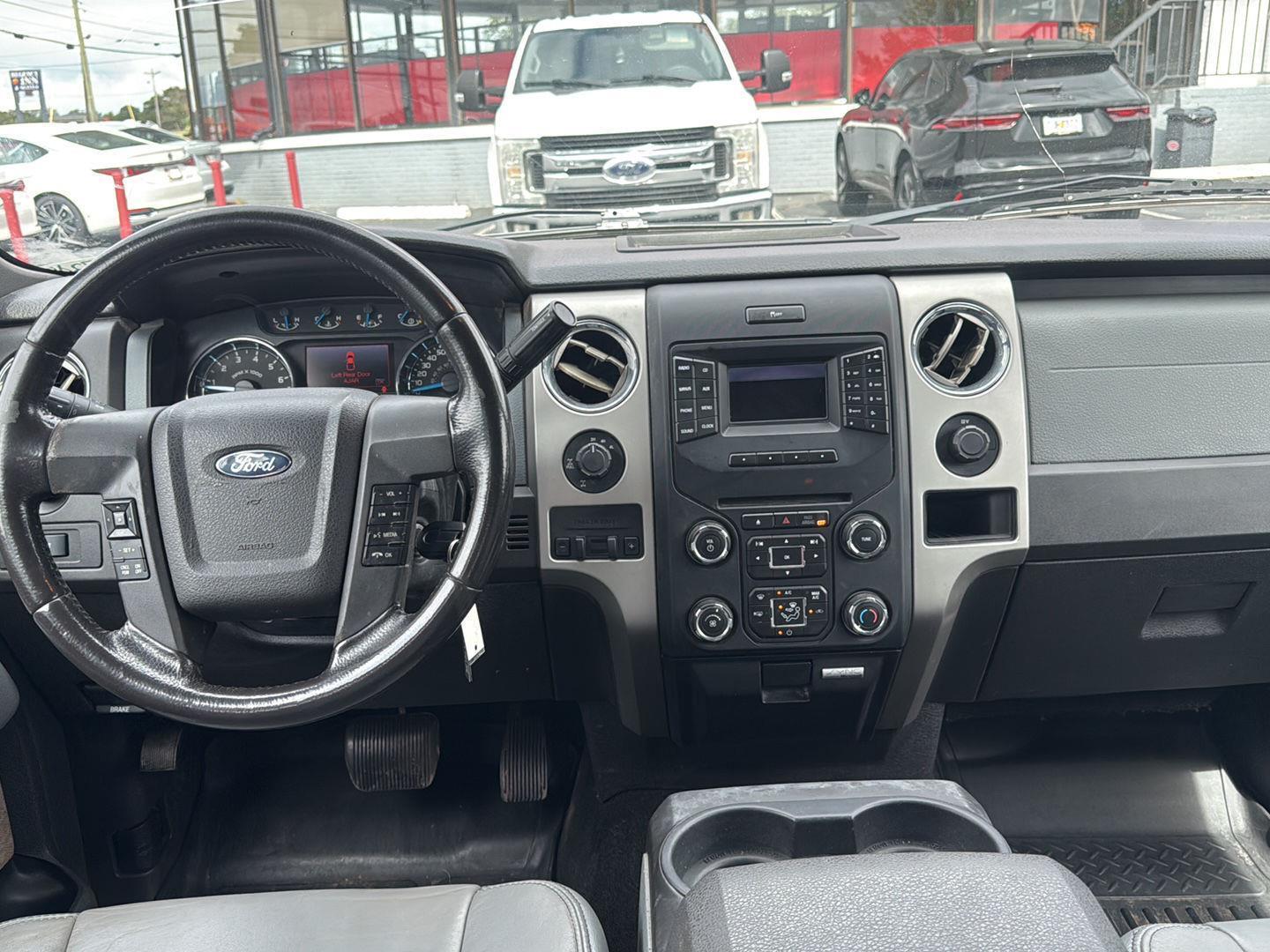 2014 Ford F-150 XLT photo 27