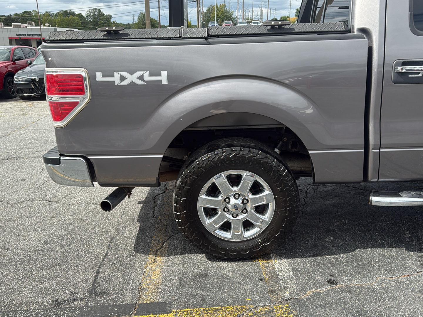 2014 Ford F-150 XLT photo 32