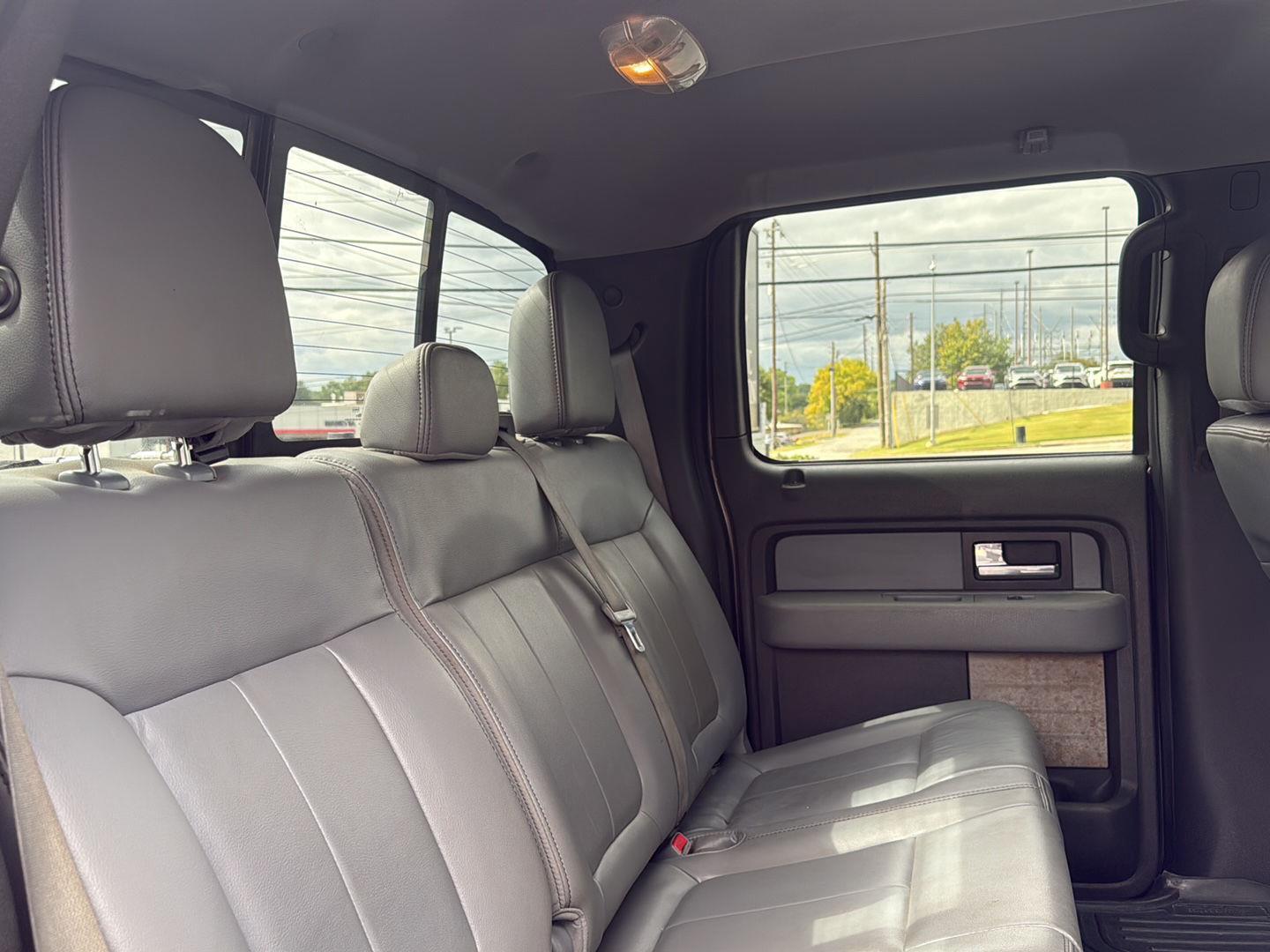 2014 Ford F-150 XLT photo 38