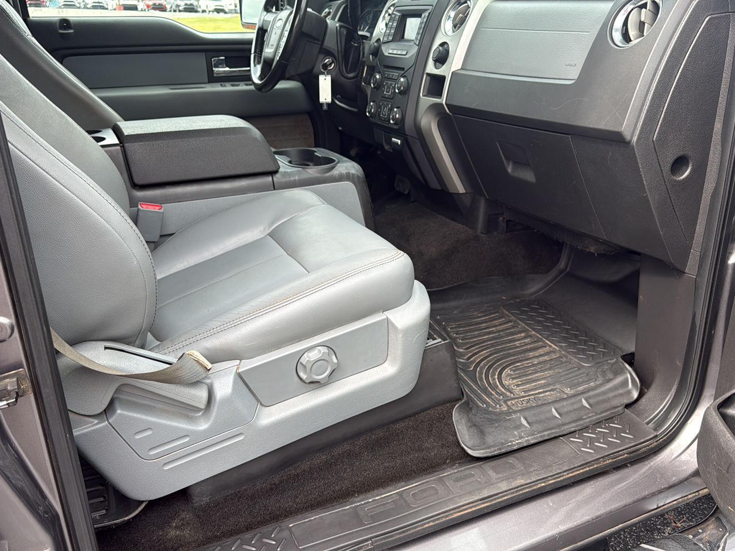 2014 Ford F-150 XLT photo 41