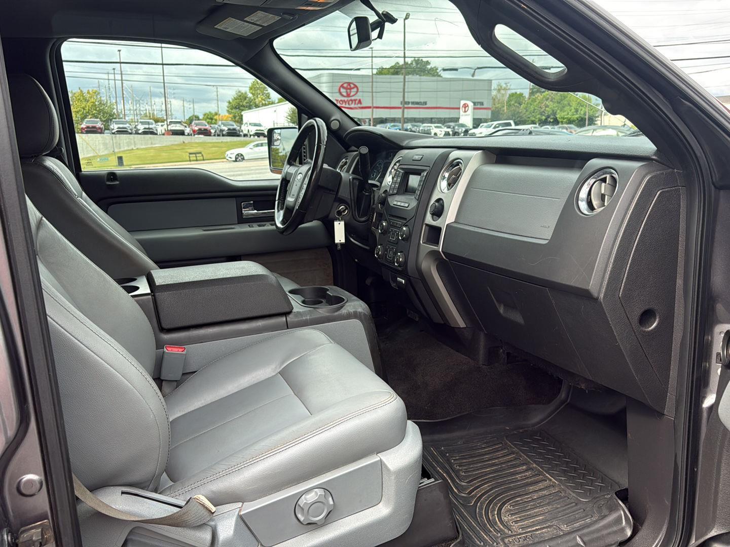 2014 Ford F-150 XLT photo 42