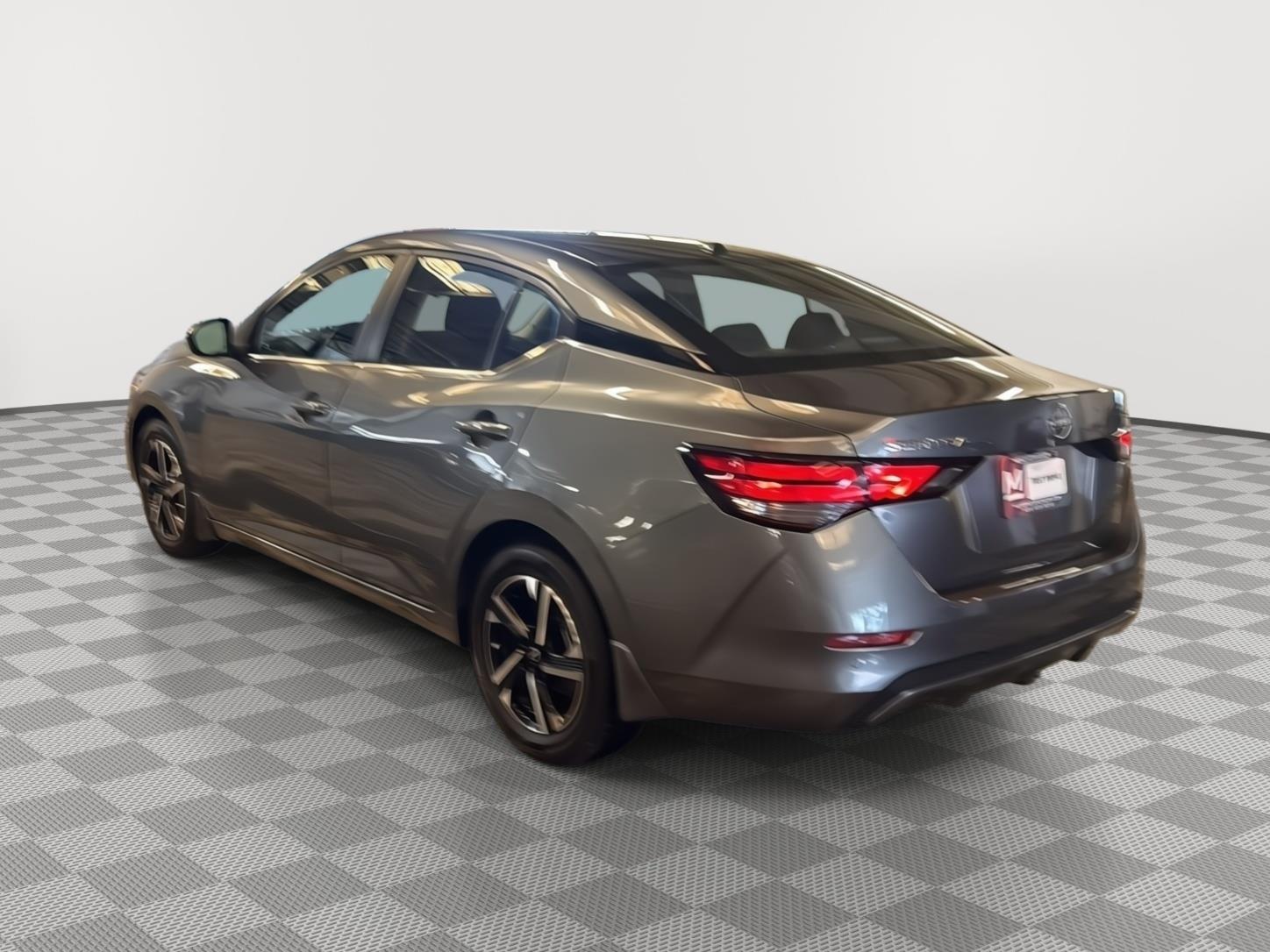 2024 Nissan Sentra SV photo 3
