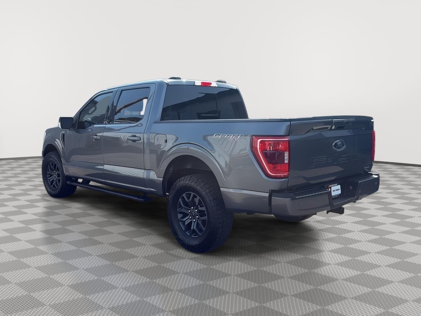 2021 Ford F-150 XLT photo 3