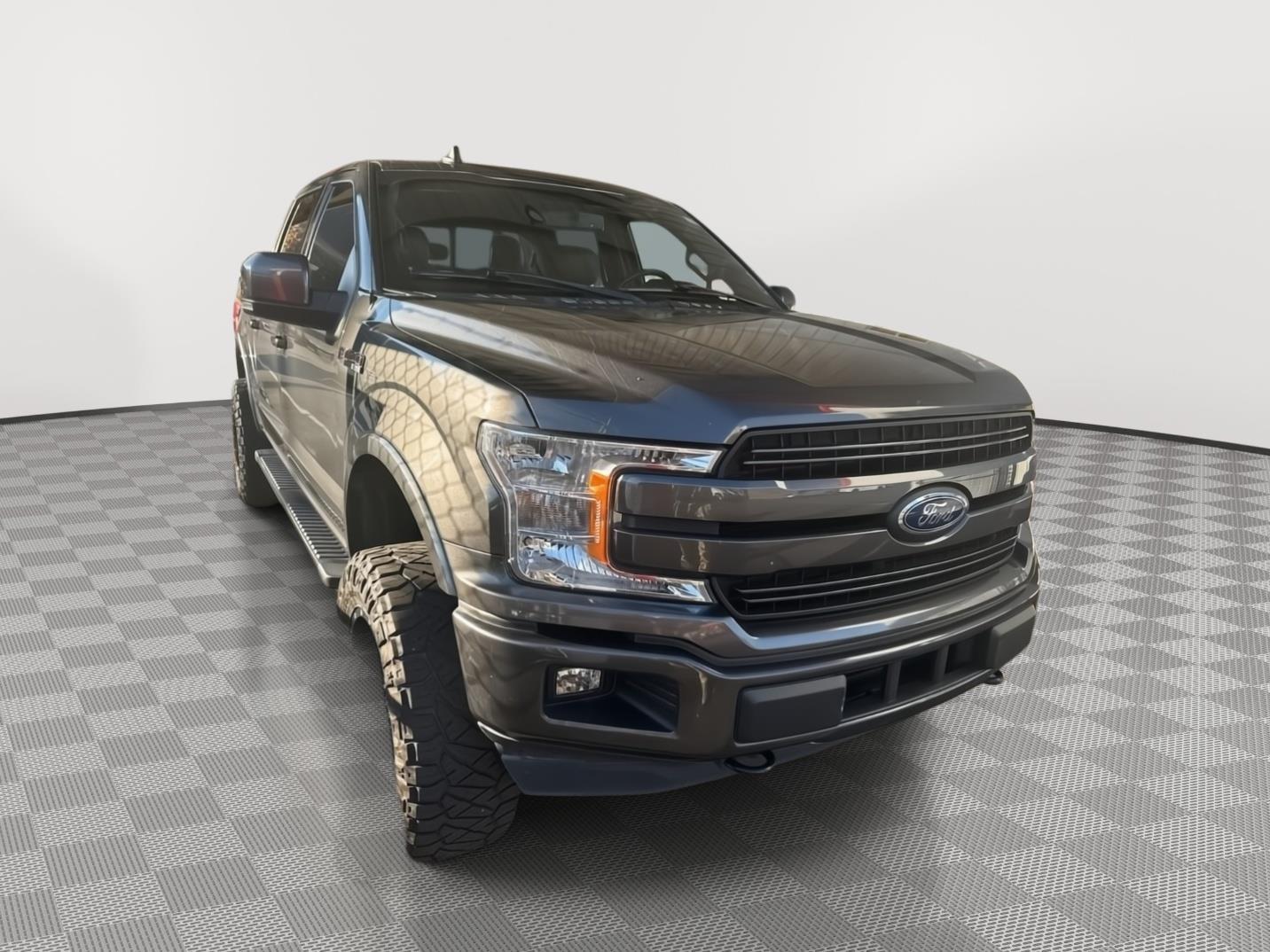 2019 Ford F-150 Lariat photo 2