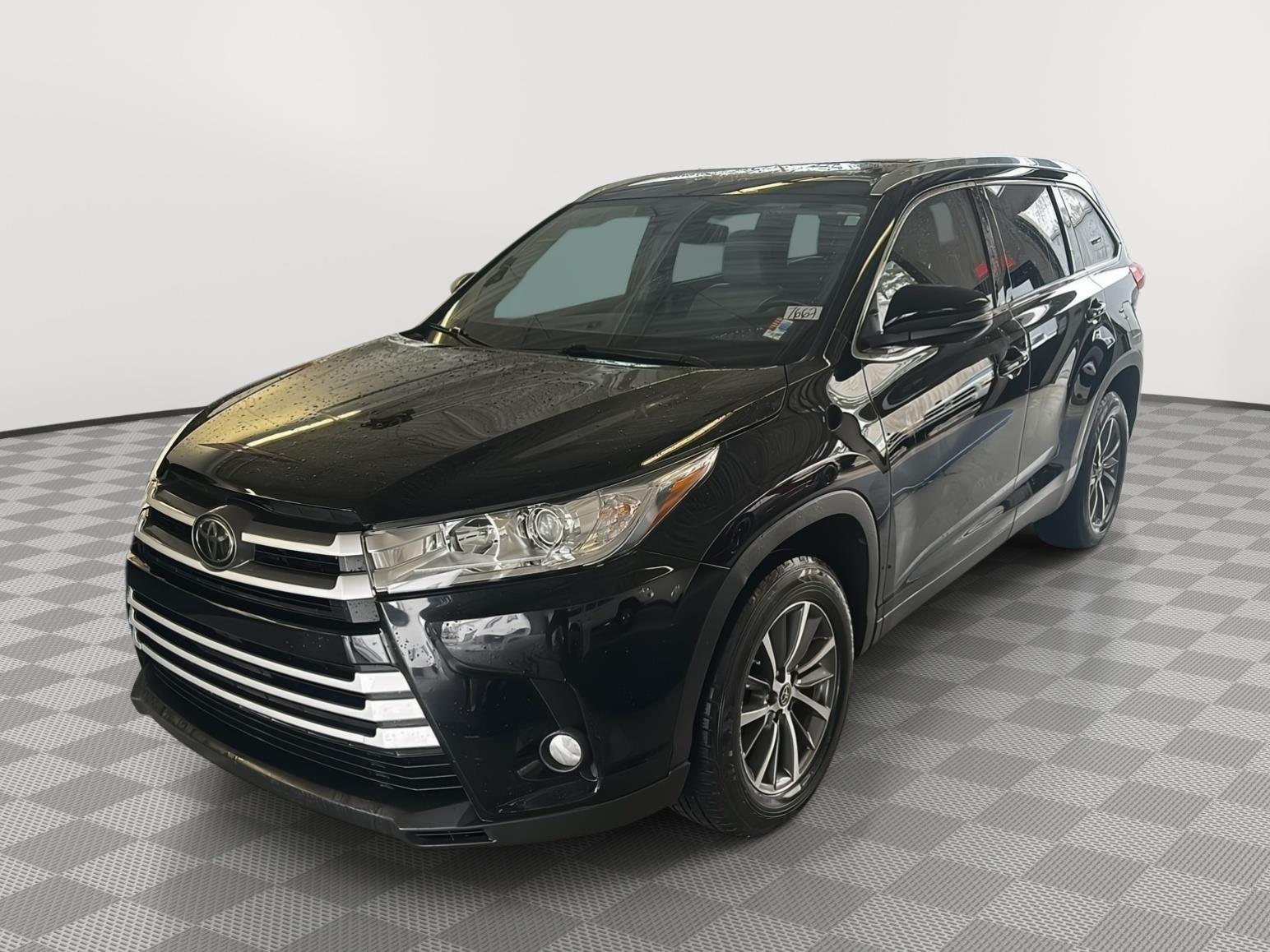 2019 Toyota Highlander XLE photo 4