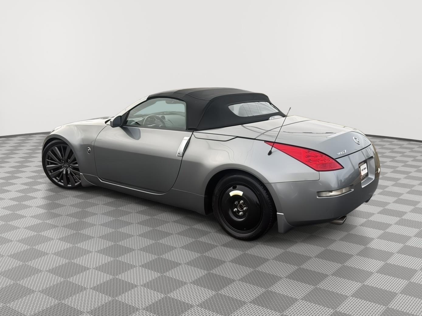 2006 Nissan 350Z Touring photo 3