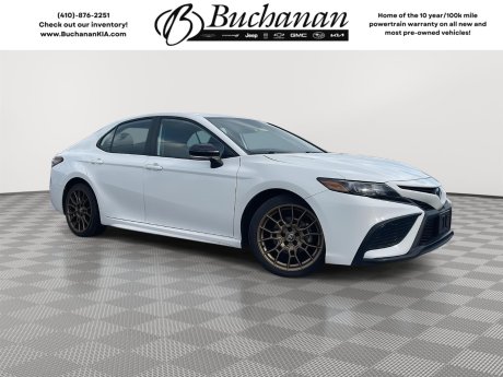2023 Toyota Camry Hybrid SE Nightshade 