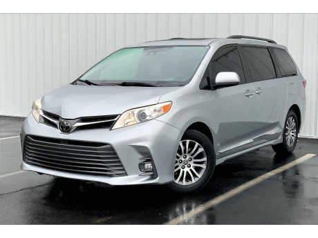 2020 Toyota Sienna XLE 