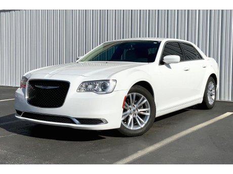 2019 Chrysler 300 Touring 