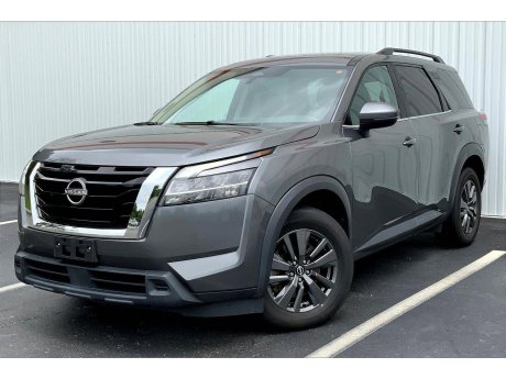 2022 Nissan Pathfinder SV 