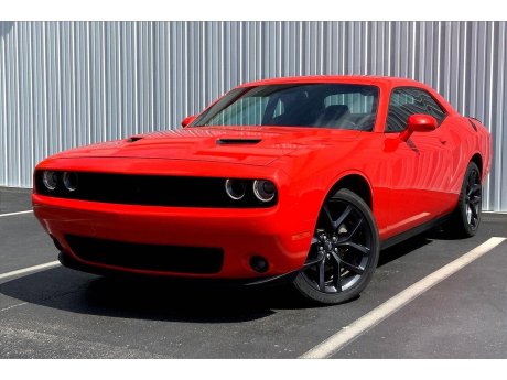 2022 Dodge Challenger SXT 