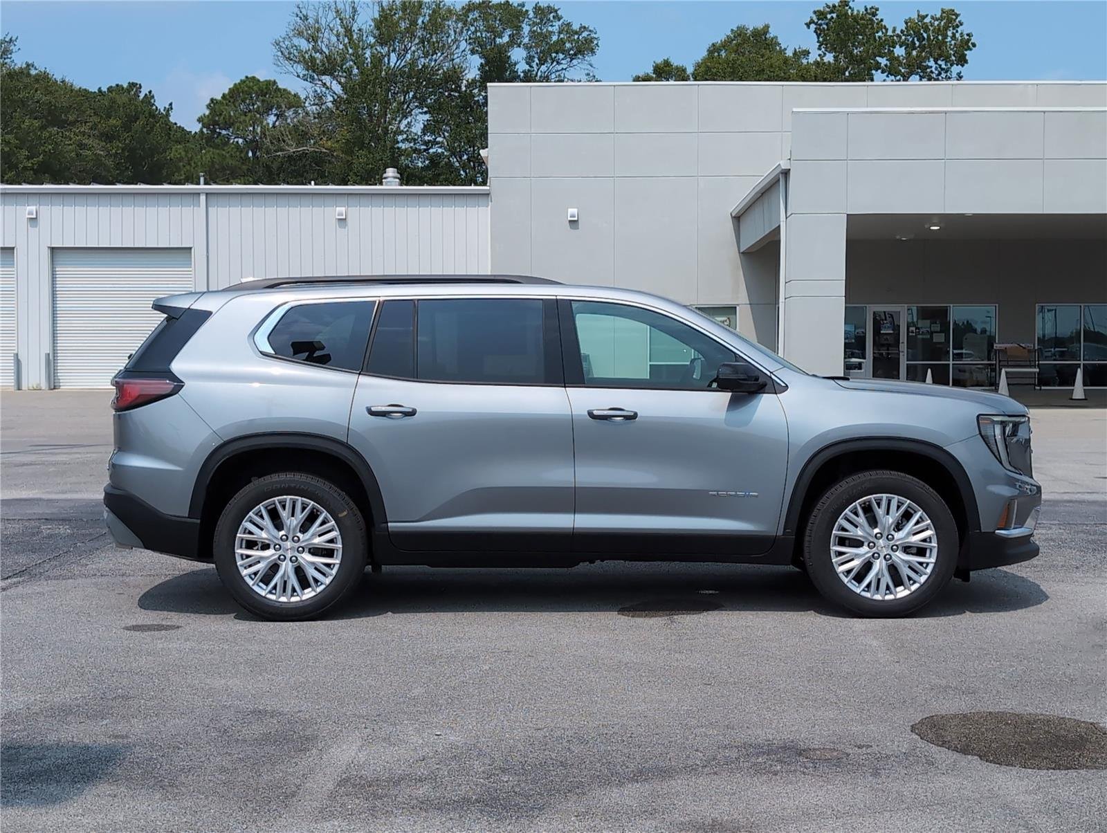 2026 Gmc Acadia Elevation photo 2