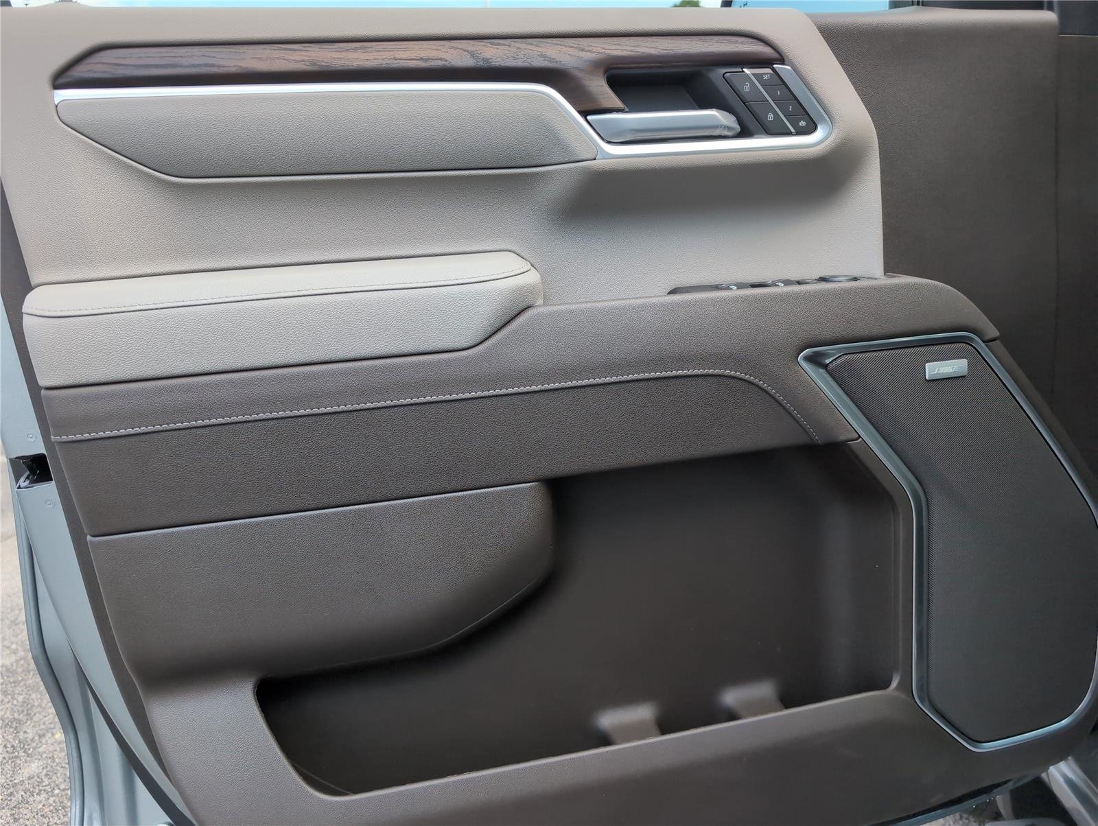 2026 Gmc Sierra 1500 SLT photo 11