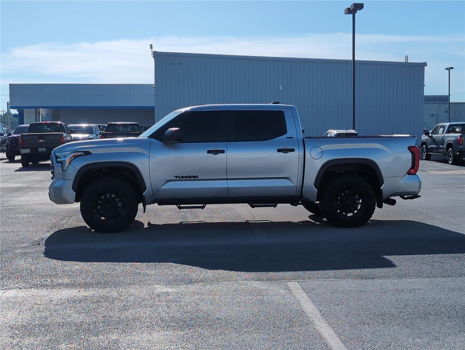2024 Toyota Tundra SR5 CrewMax photo 2
