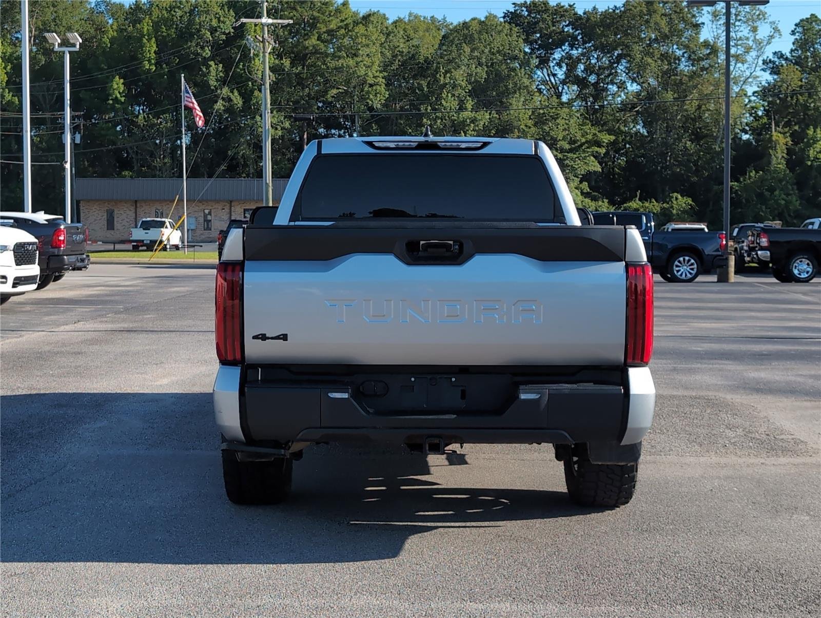 2024 Toyota Tundra SR5 CrewMax photo 4