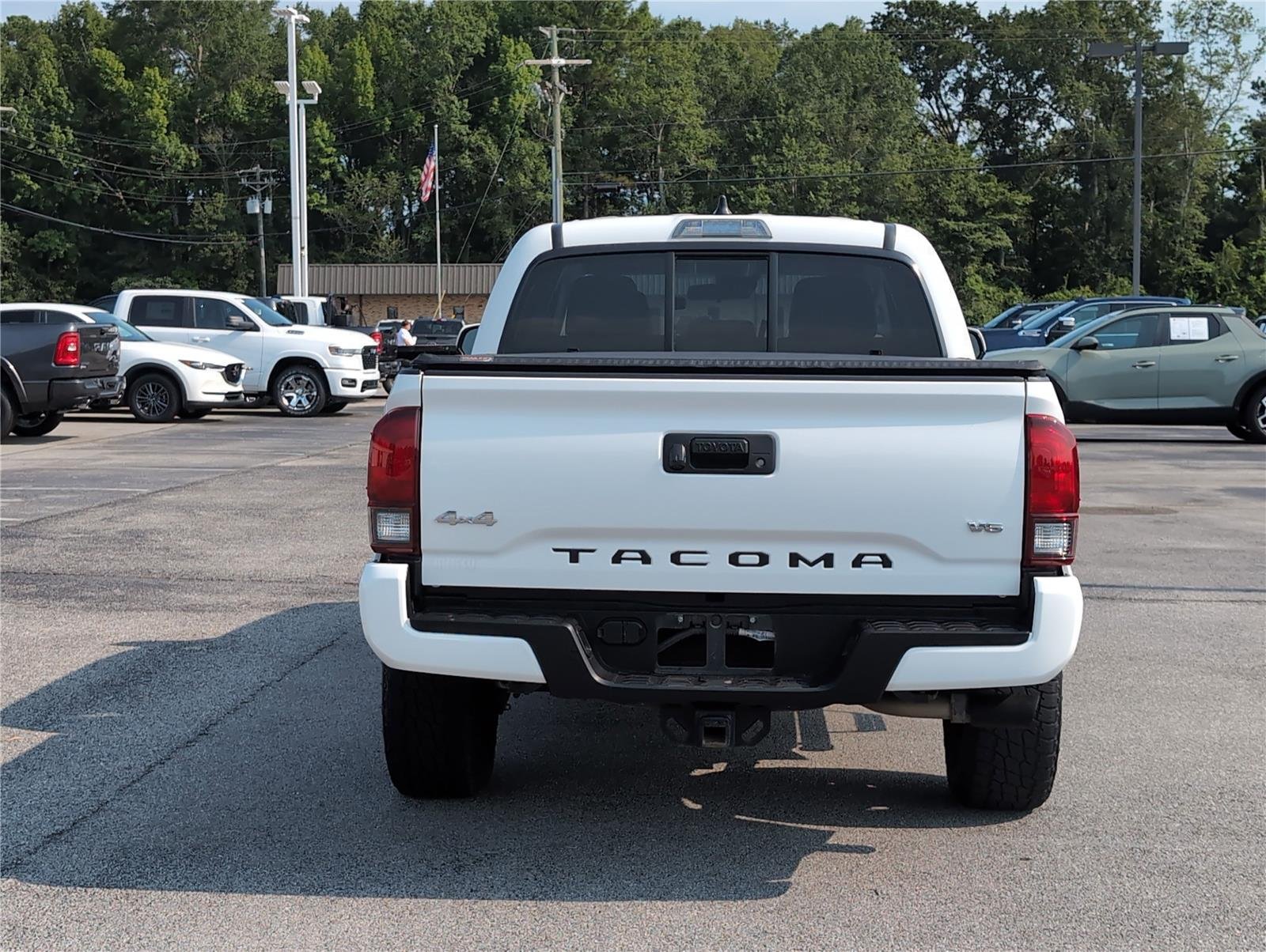 2023 Toyota Tacoma SR photo 4