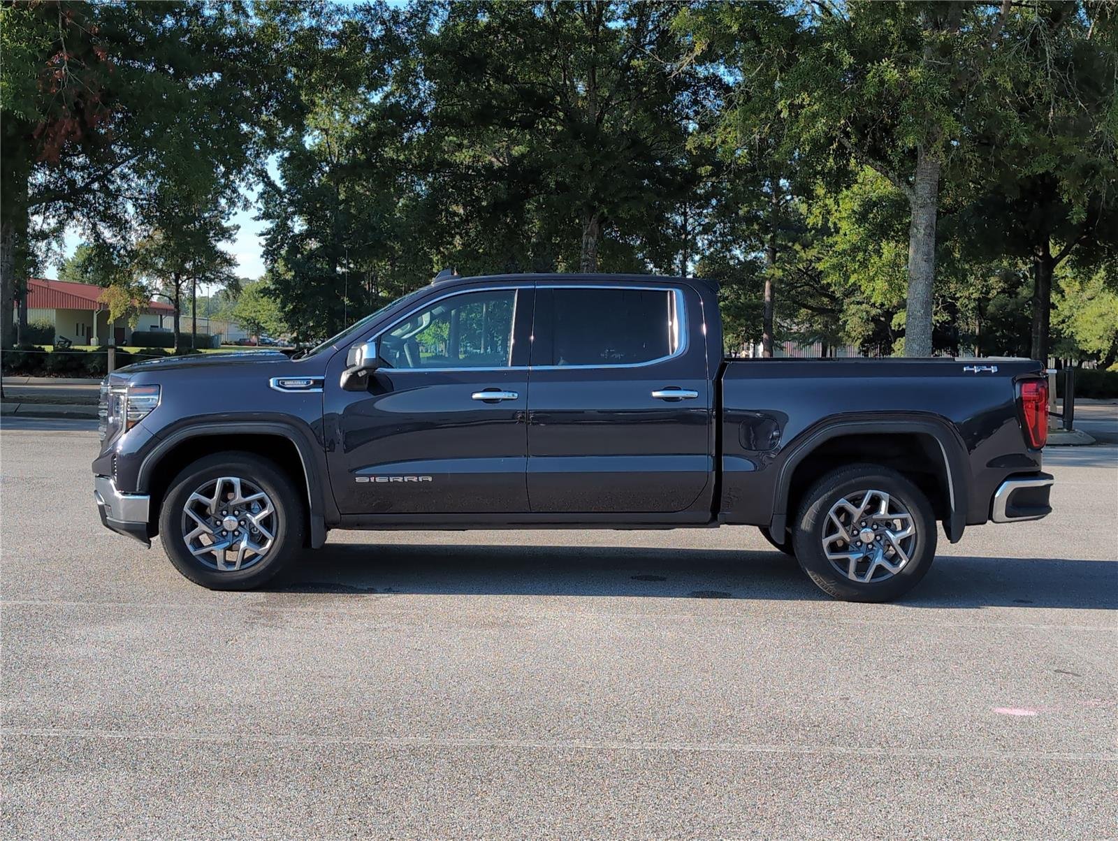 2023 Gmc Sierra 1500 SLT photo 2