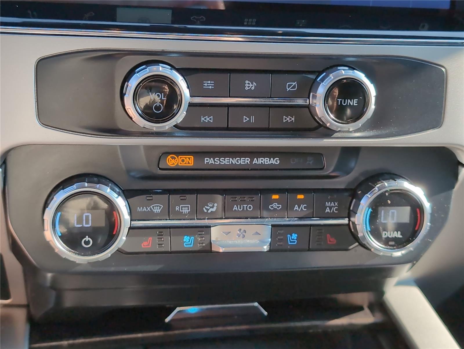 2022 Ford F-250 Lariat photo 15