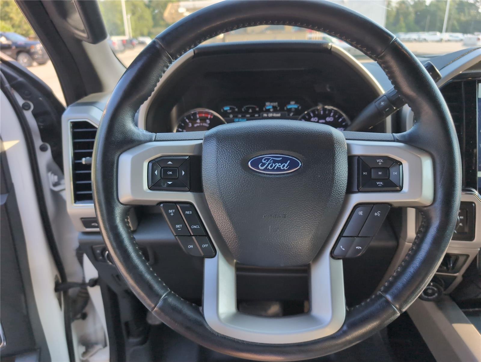 2022 Ford F-250 Lariat photo 19