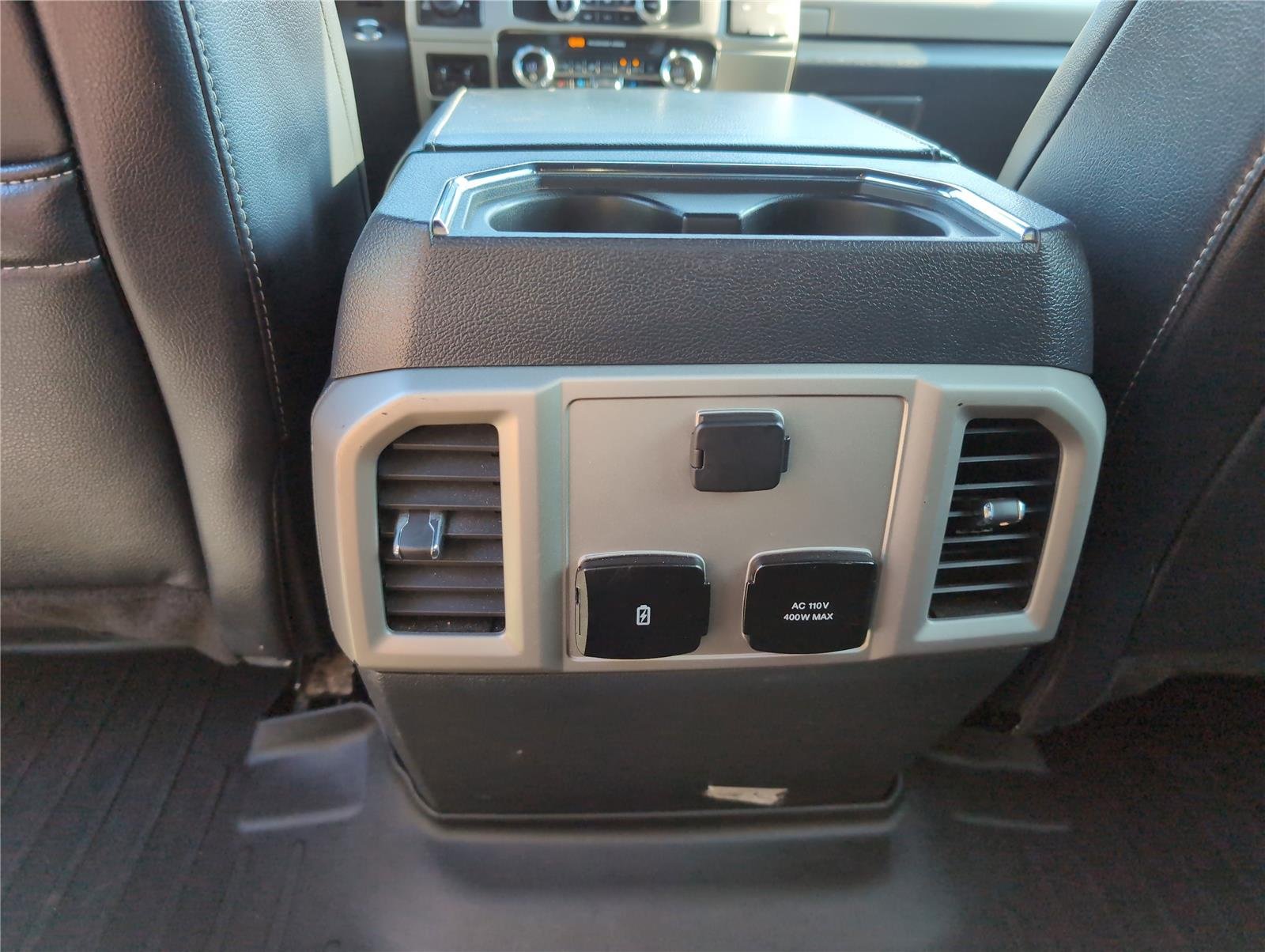 2022 Ford F-250 Lariat photo 25