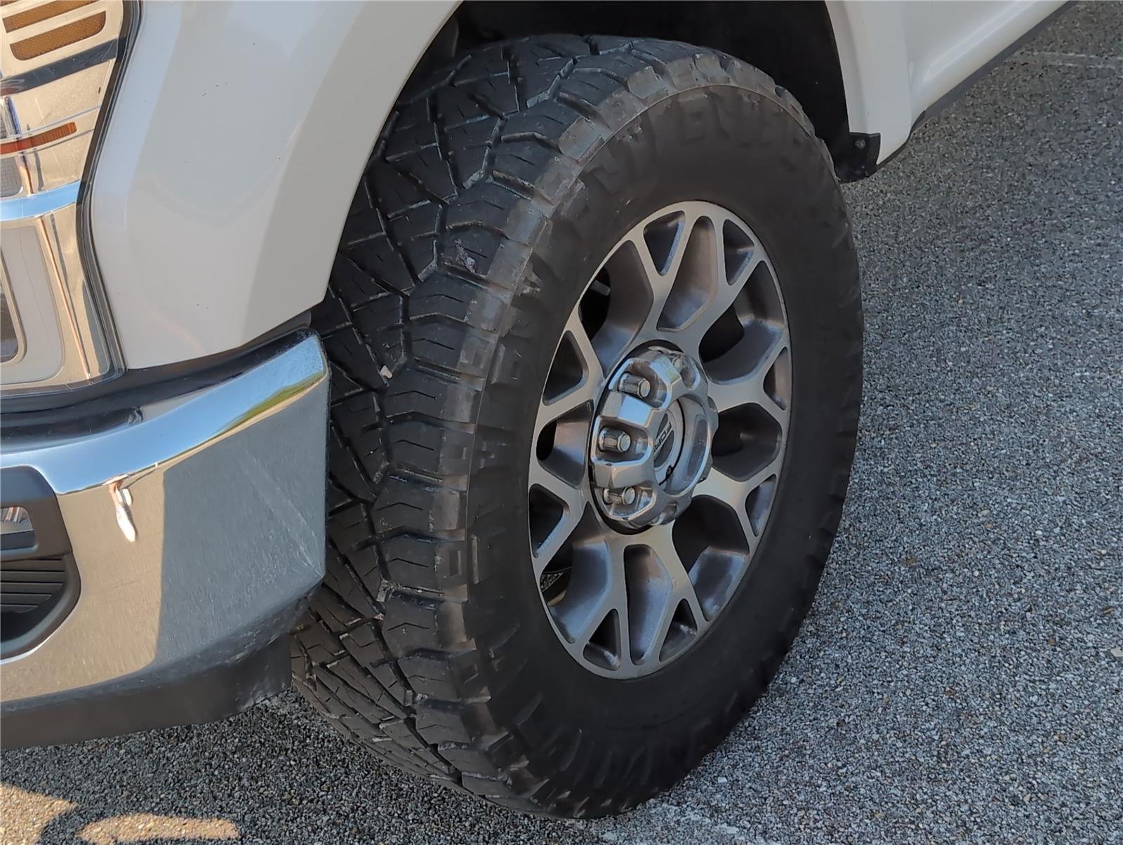 2022 Ford F-250 Lariat photo 31