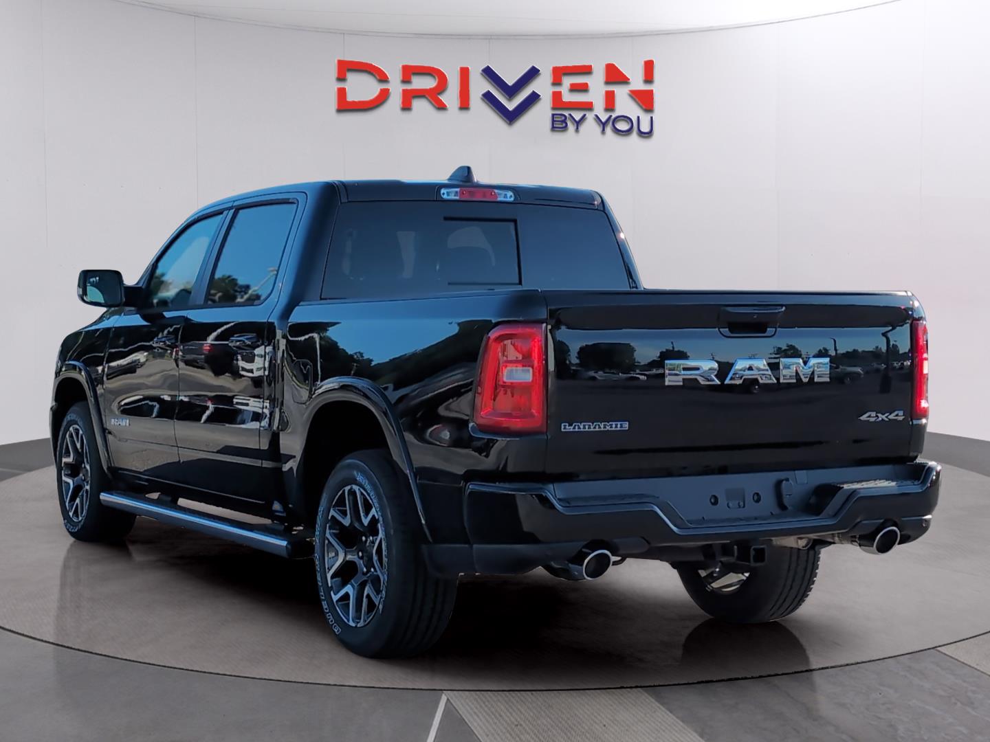 2026 Ram 1500 Laramie photo 2