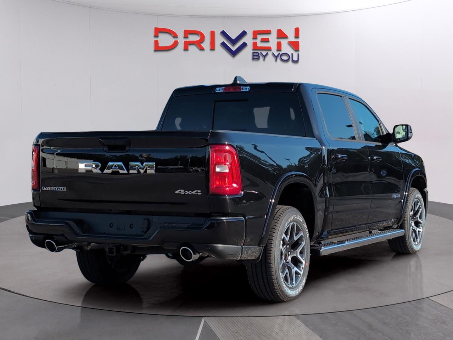 2026 Ram 1500 Laramie photo 4