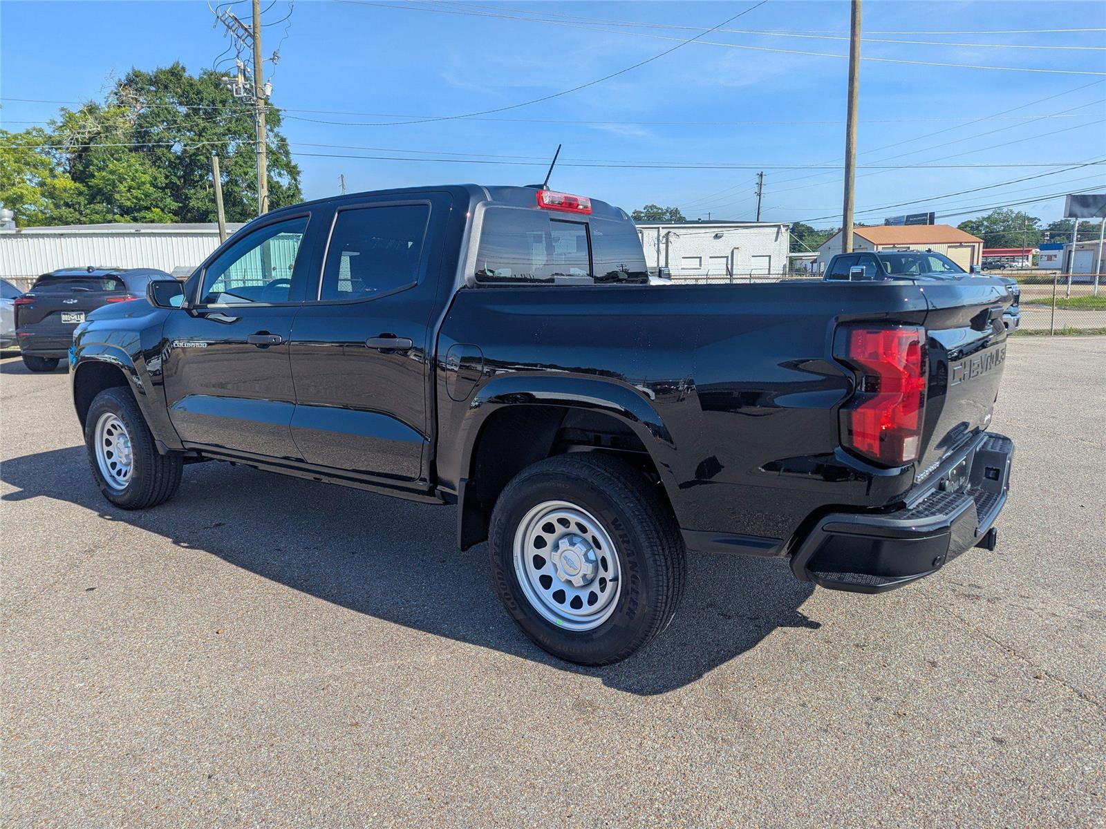 2025 Chevrolet Colorado LT photo 4