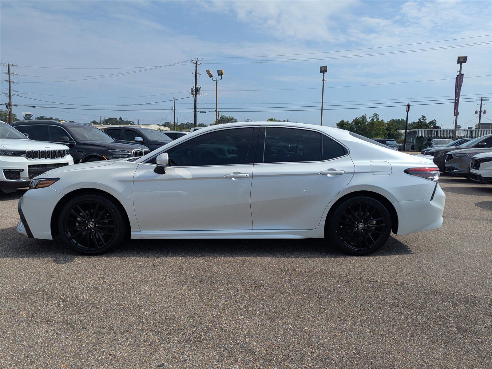 2022 Toyota Camry XSE photo 2