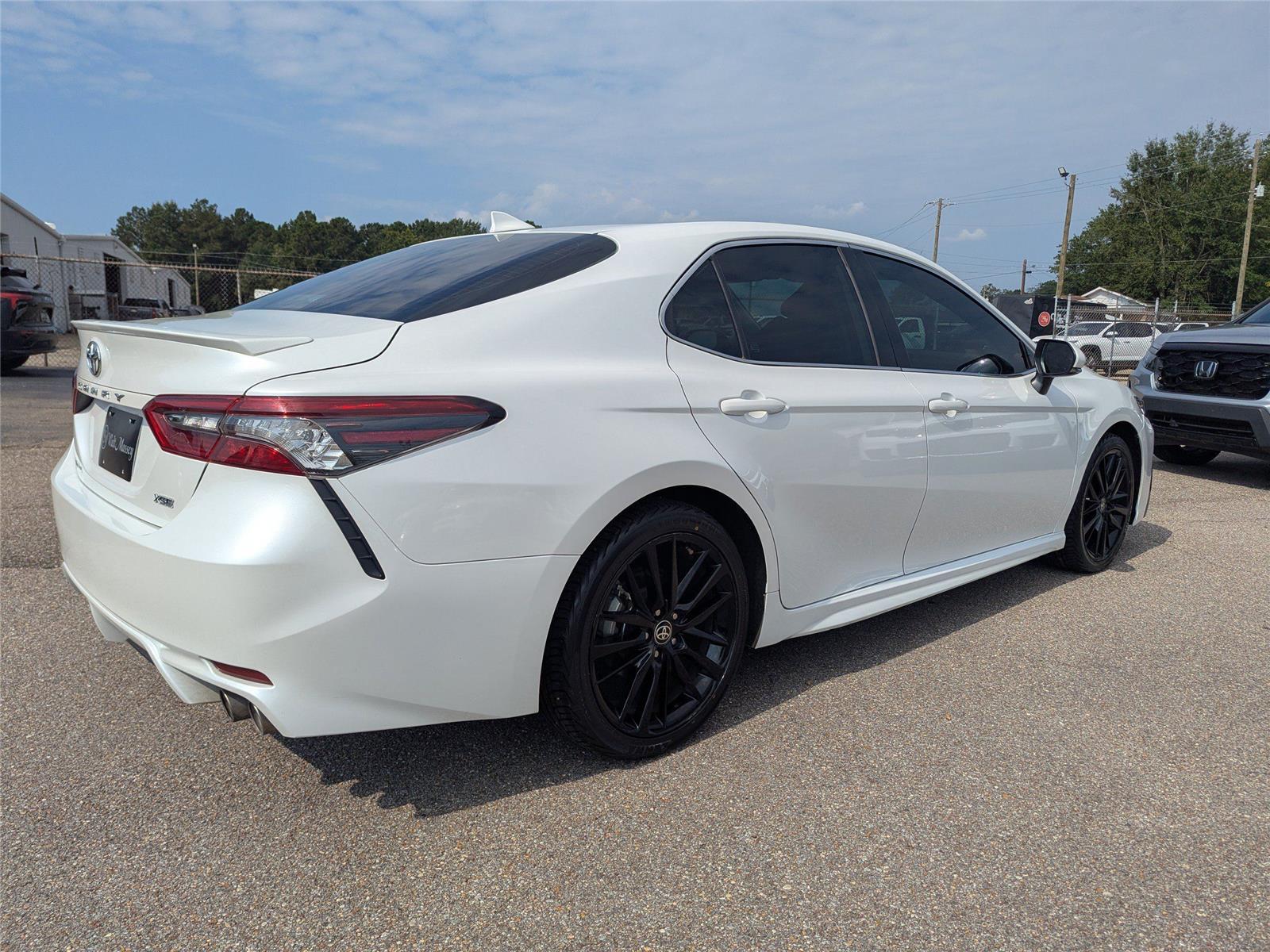 2022 Toyota Camry XSE photo 5