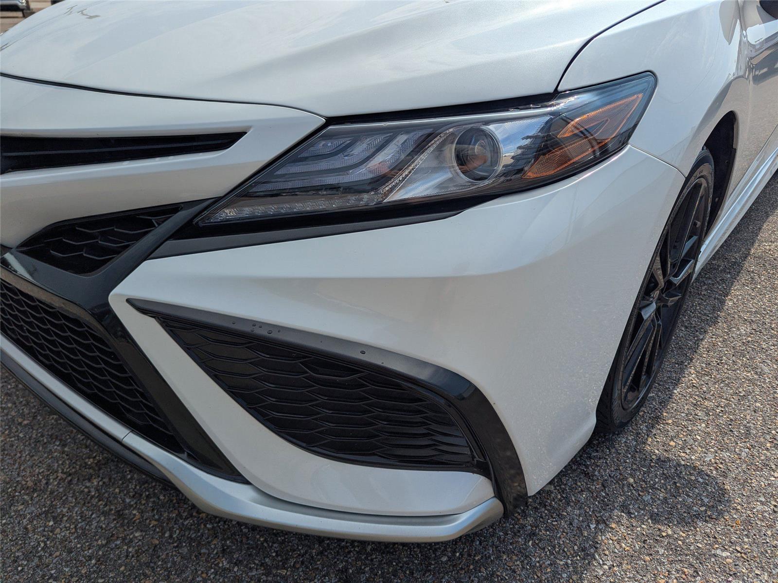 2022 Toyota Camry XSE photo 9