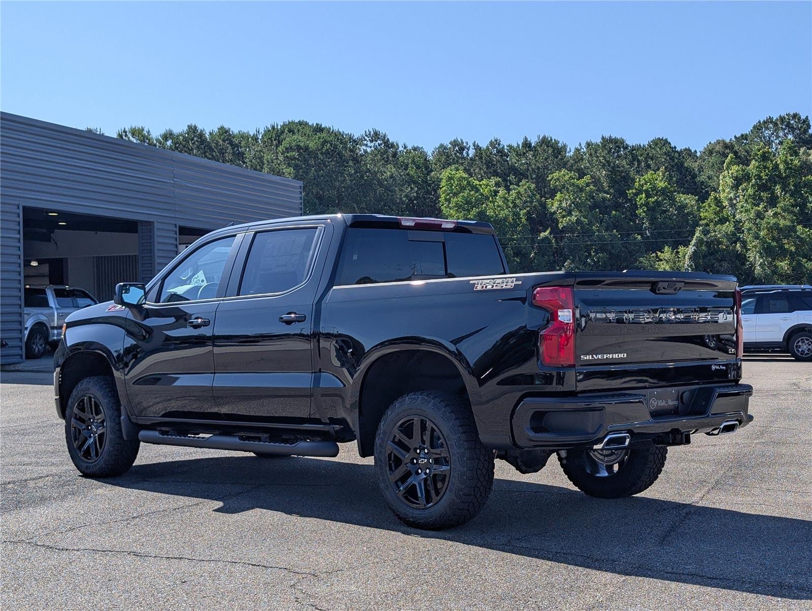 2025 Chevrolet Silverado 1500 LT Trail Boss photo 6