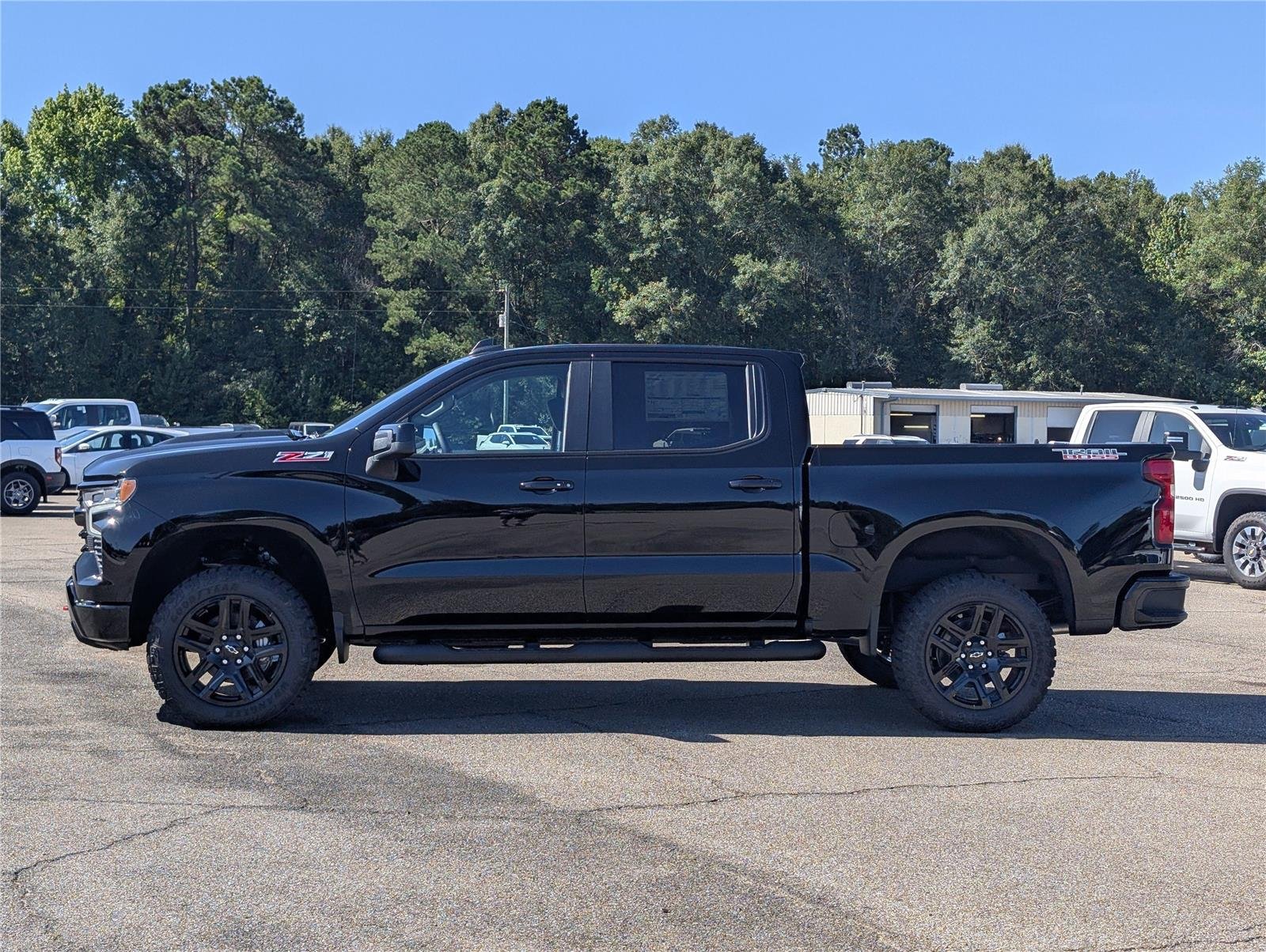 2025 Chevrolet Silverado 1500 LT Trail Boss photo 7