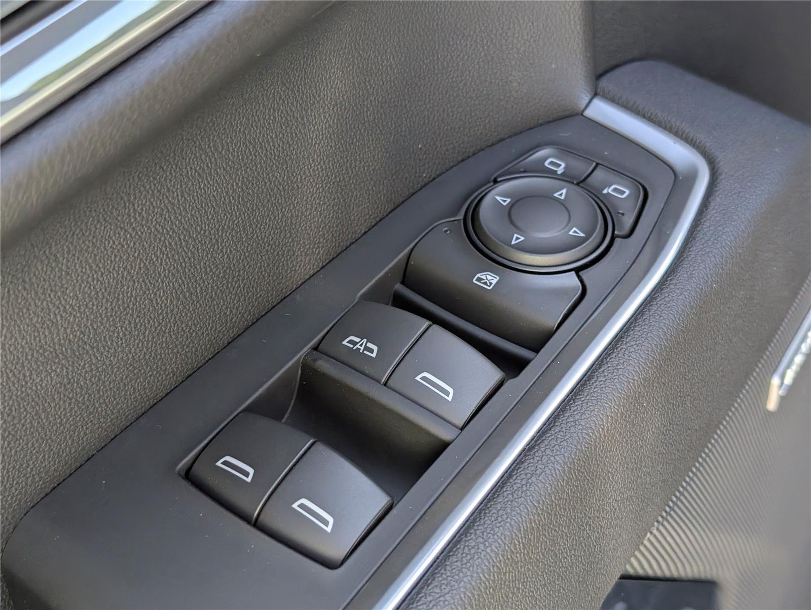 2025 Chevrolet Silverado 1500 LT Trail Boss photo 18