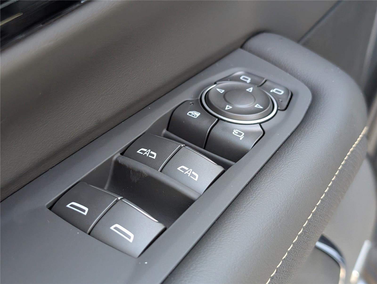 2025 Chevrolet Tahoe Premier photo 15