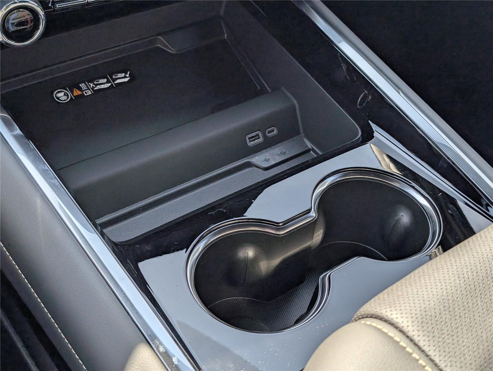 2025 Chevrolet Tahoe Premier photo 20