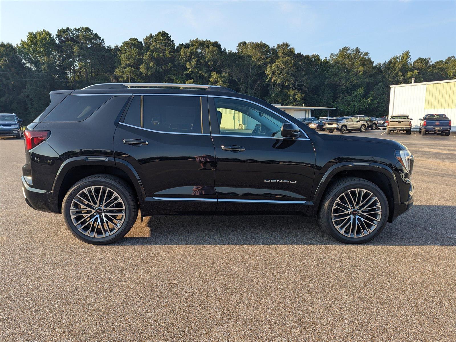 2026 Gmc Terrain Denali photo 3