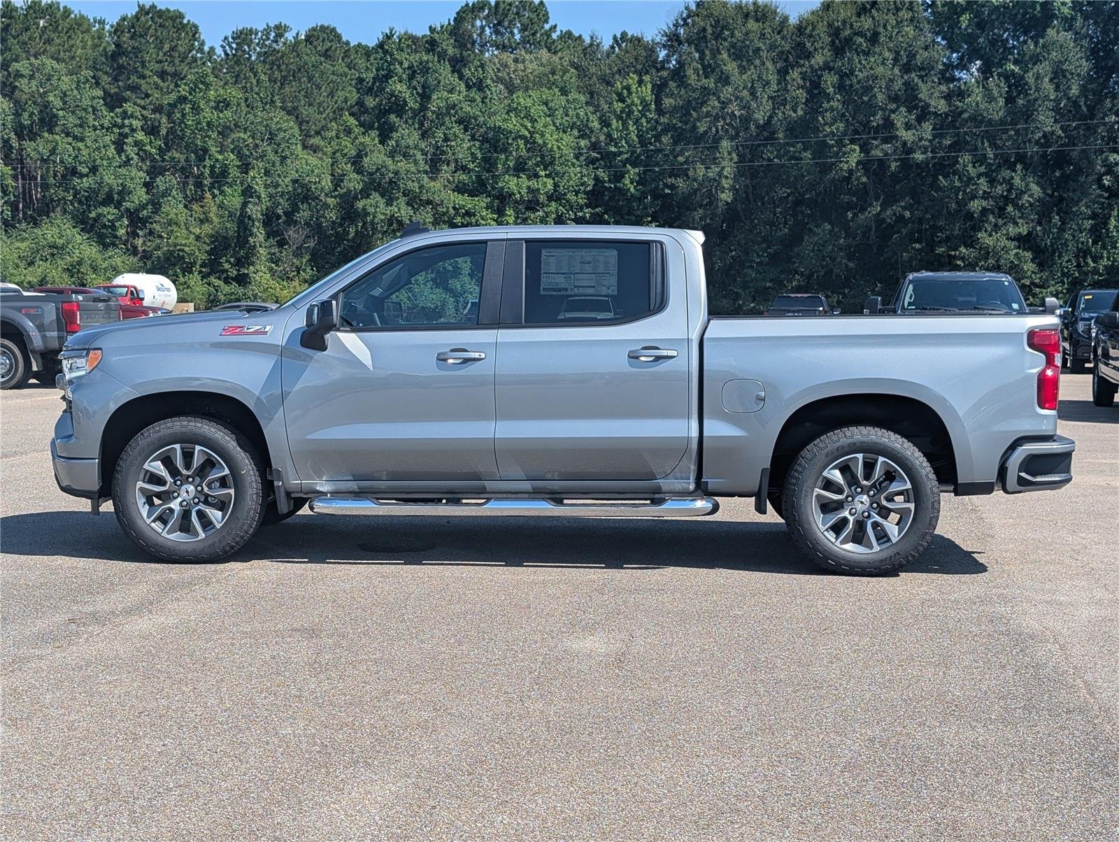 2026 Chevrolet Silverado 1500 RST photo 2