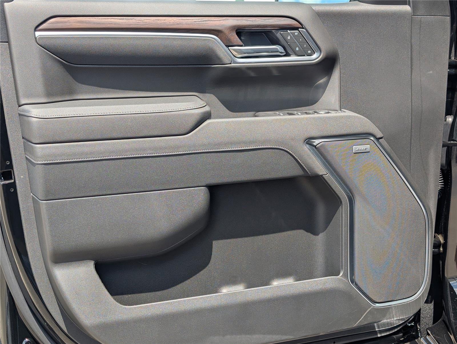 2026 Gmc Sierra 1500 SLT photo 11